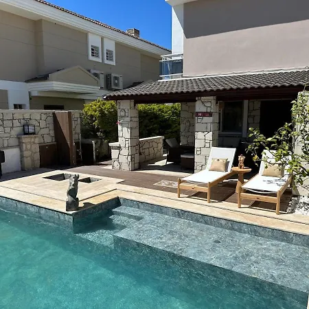 Detached House With Pool In Alacati *