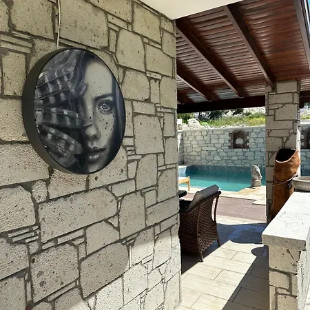 Detached House With Pool In Alacati Βίλα *