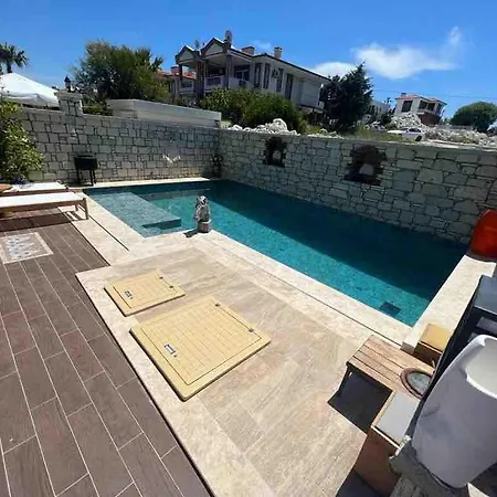 Villa Detached House With Pool In Alacati *