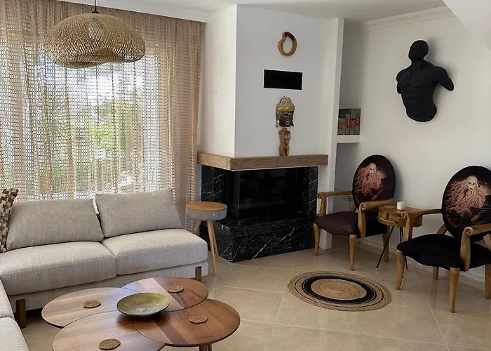 Detached House With Pool In Alacati Villa Çeşme