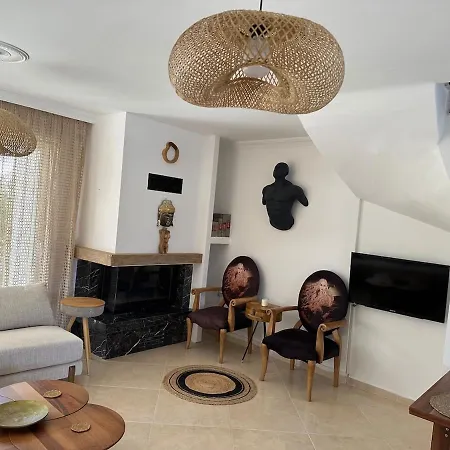 Detached House With Pool In Alaçatı Villa