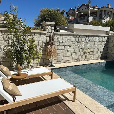 Villa Detached House With Pool In Alaçatı Çeşme