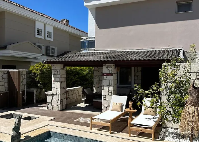 Detached House With Pool In Alacati *