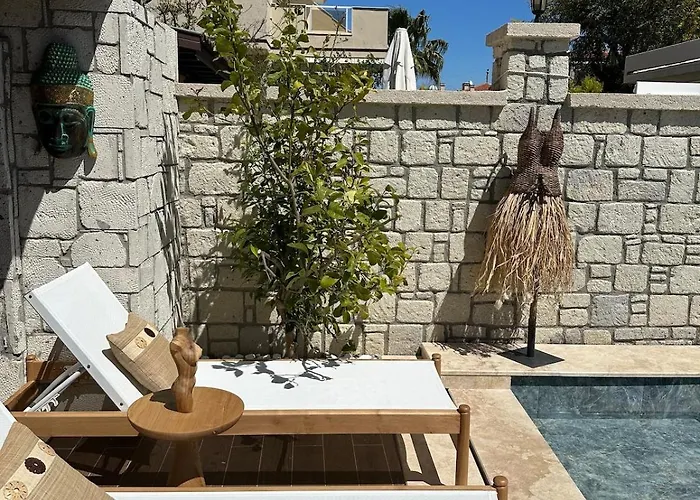 Detached House With Pool In Alacati Vilă